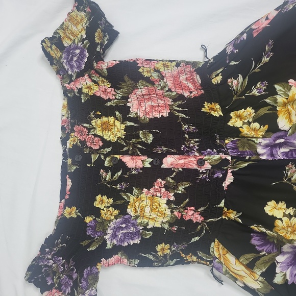 Live to be Spoiled floral long multicolor romper sz Med - Picture 6 of 12